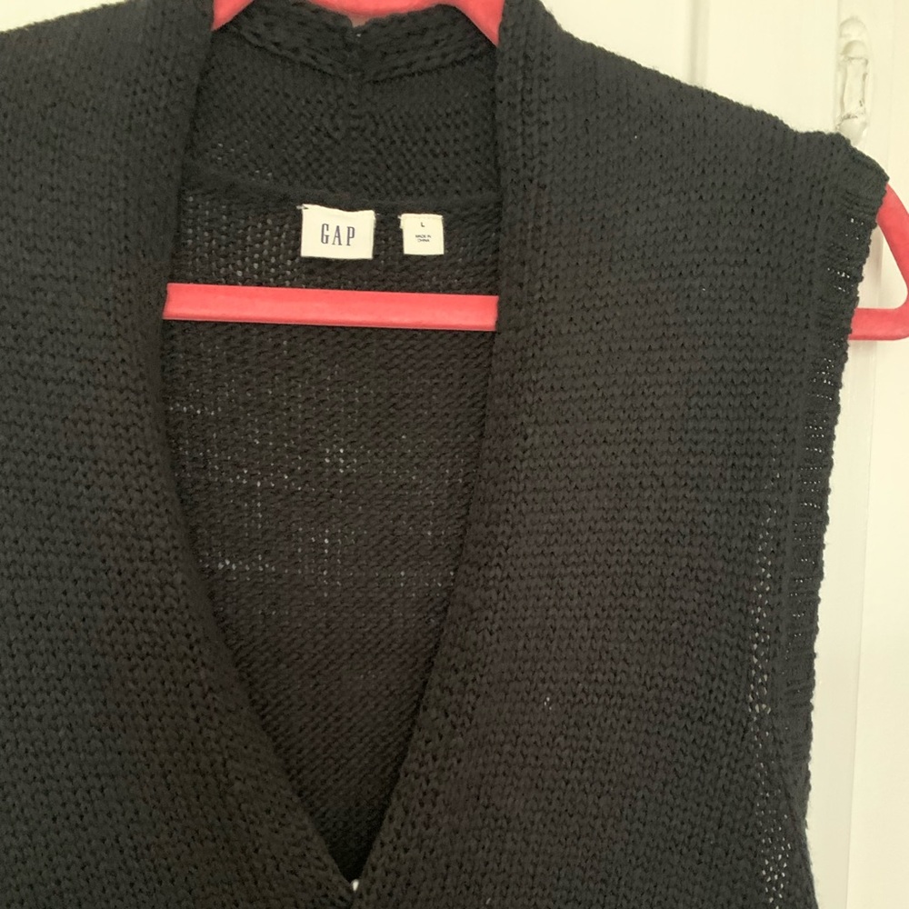 Woman’s Rib-Knit Sleeveless Duster Vest